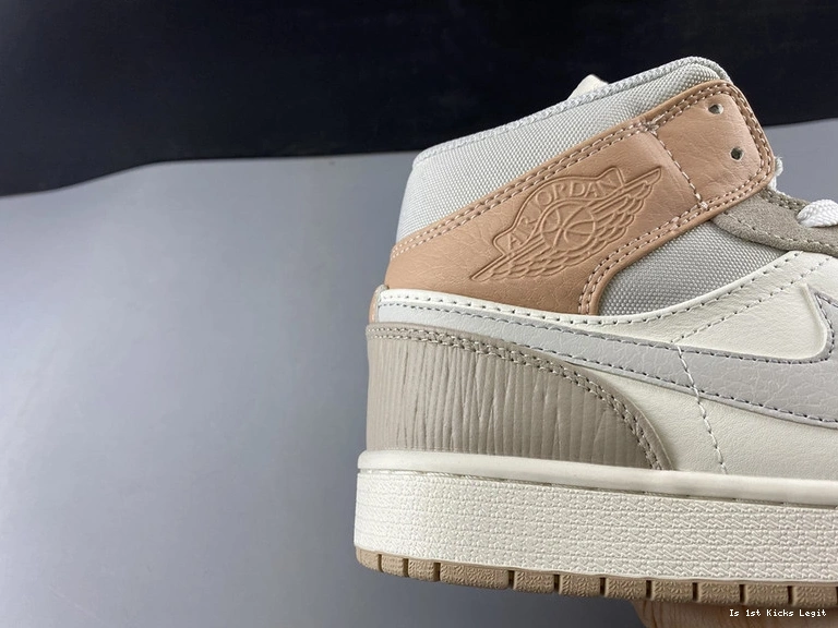   Mid CV3044-100 Milan 1 Jordan 0409